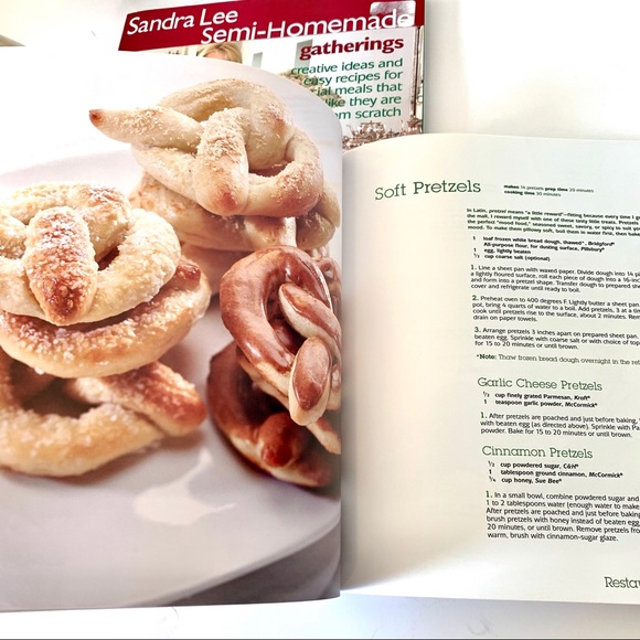 SANDRA LEE Bundle of 2 Cookbooks - Picture 15 of 16